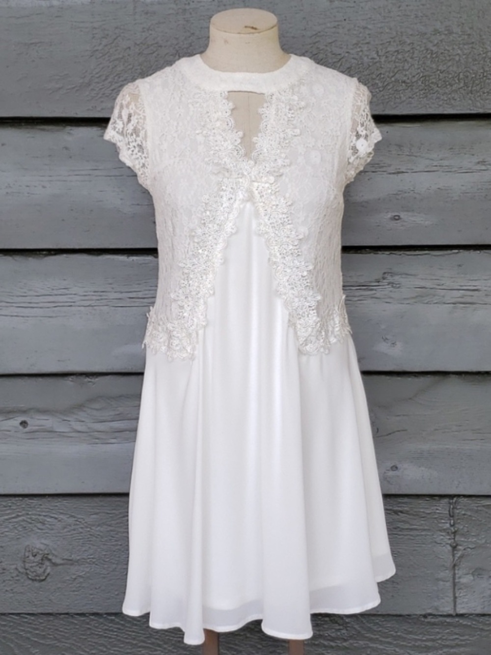 Disney Snow White and the Seven Dwarfs White Lace Chiffon Dress